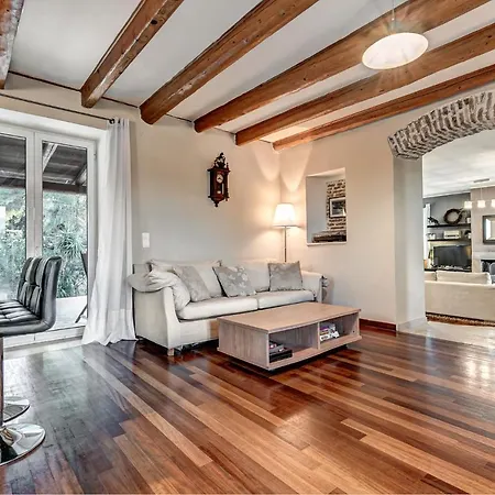 Ktima Loumoumba, Private * Γουβιά