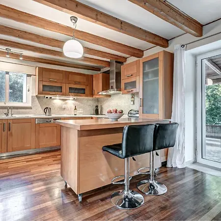 Ktima Loumoumba, Private Βίλα