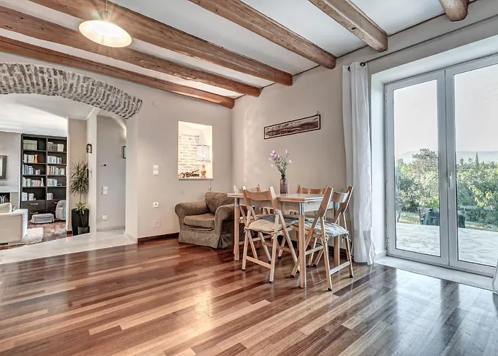 Ktima Loumoumba, Private 빌라 고우비아