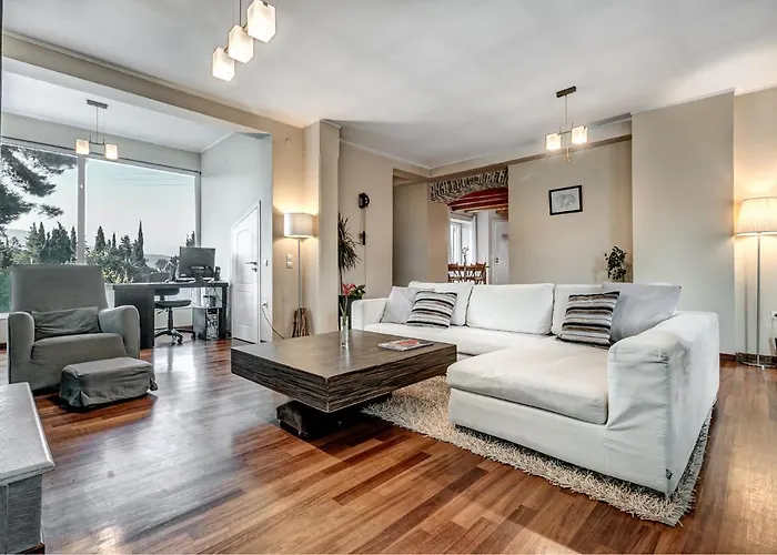 Ktima Loumoumba, Private 고우비아