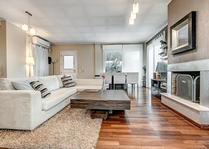 Ktima Loumoumba, Private 고우비아