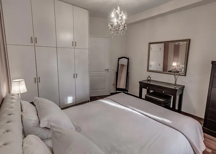 Villa Ktima Loumoumba, Private