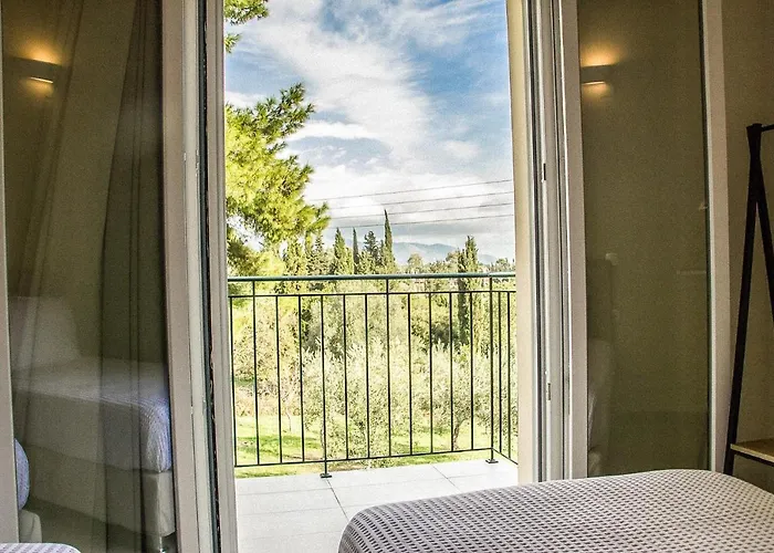 Ktima Loumoumba, Private