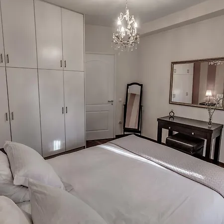 Вилла Ktima Loumoumba, Private