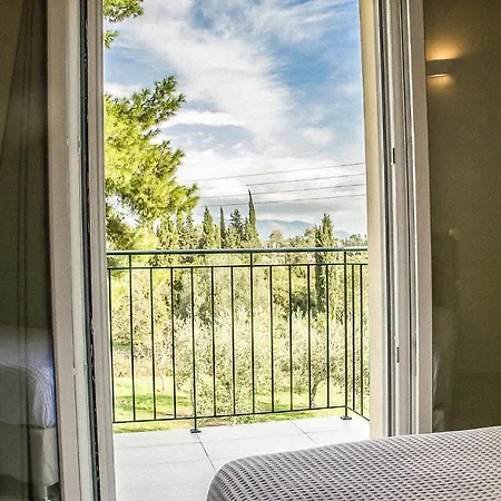 Ktima Loumoumba, Private